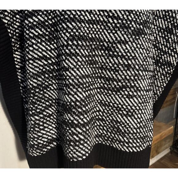 Michael Kors Twill Stitch Turtleneck Poncho Sweater Black Camel Large Academic - Picture 2 of 6